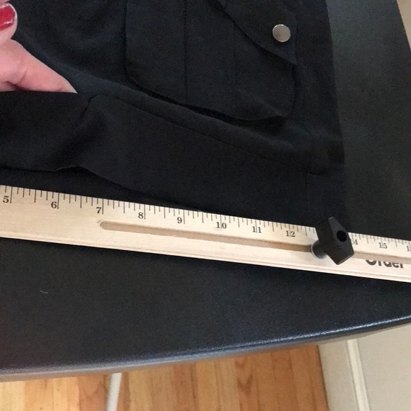 Diane Von Furstenberg DVF size 14 black silk cargo shorts - Picture 6 of 14